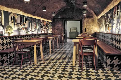 VIA Kantine in Gewölbekeller