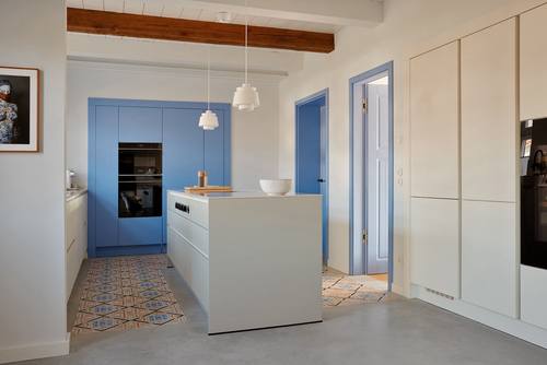 Küche mit geometrischem Muster