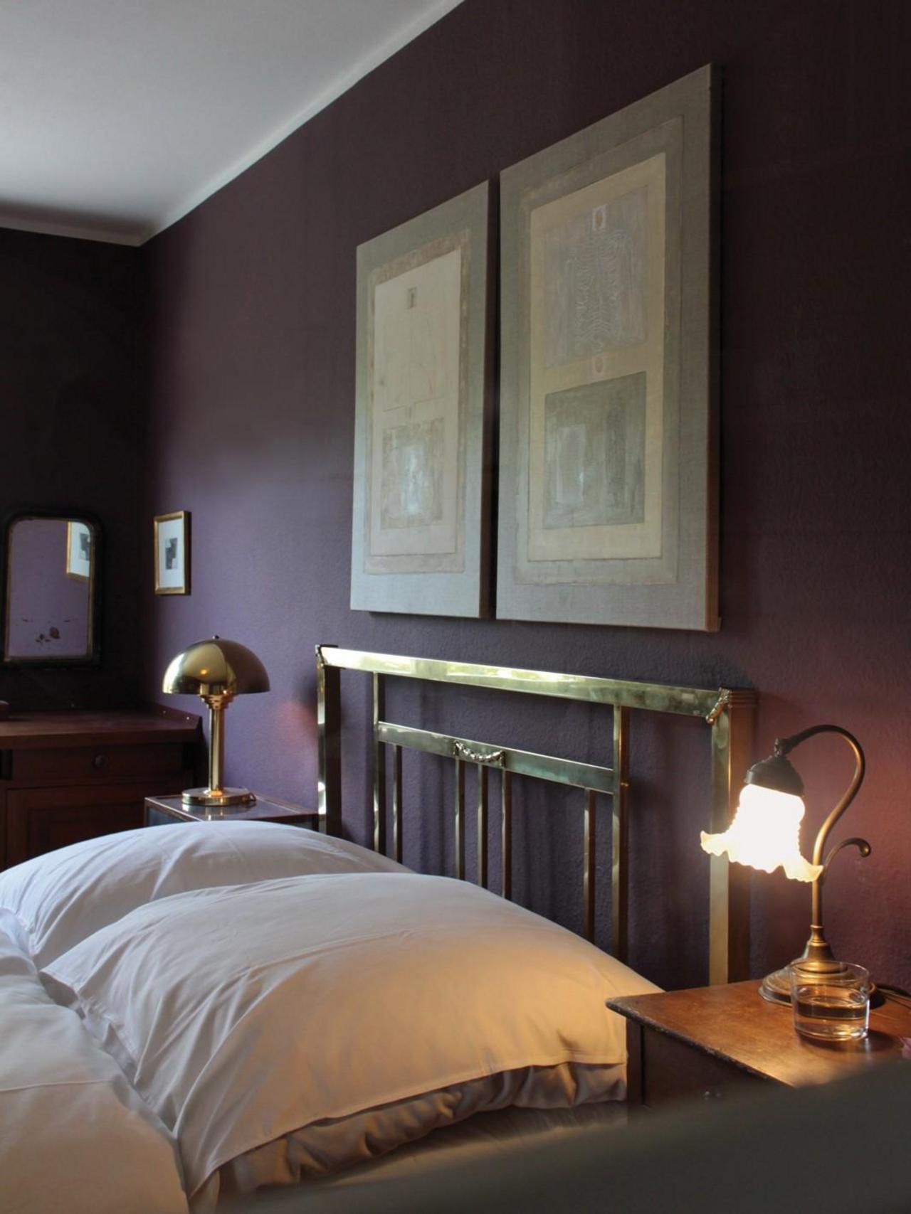 Schlafraum in VIA Kreidefarbe Traube gestrichen Schlafraum in VIA Kreidefarbe Traube gestrichen