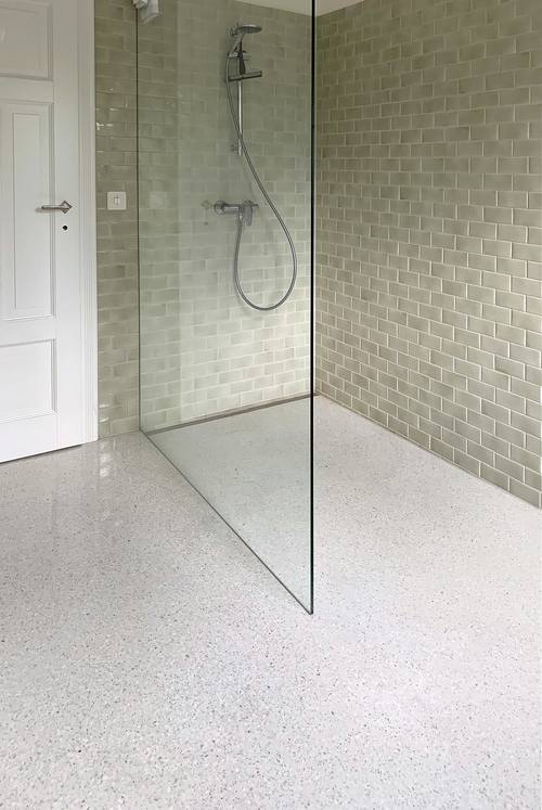 Terrazzo in Bad mit Dusche T01101