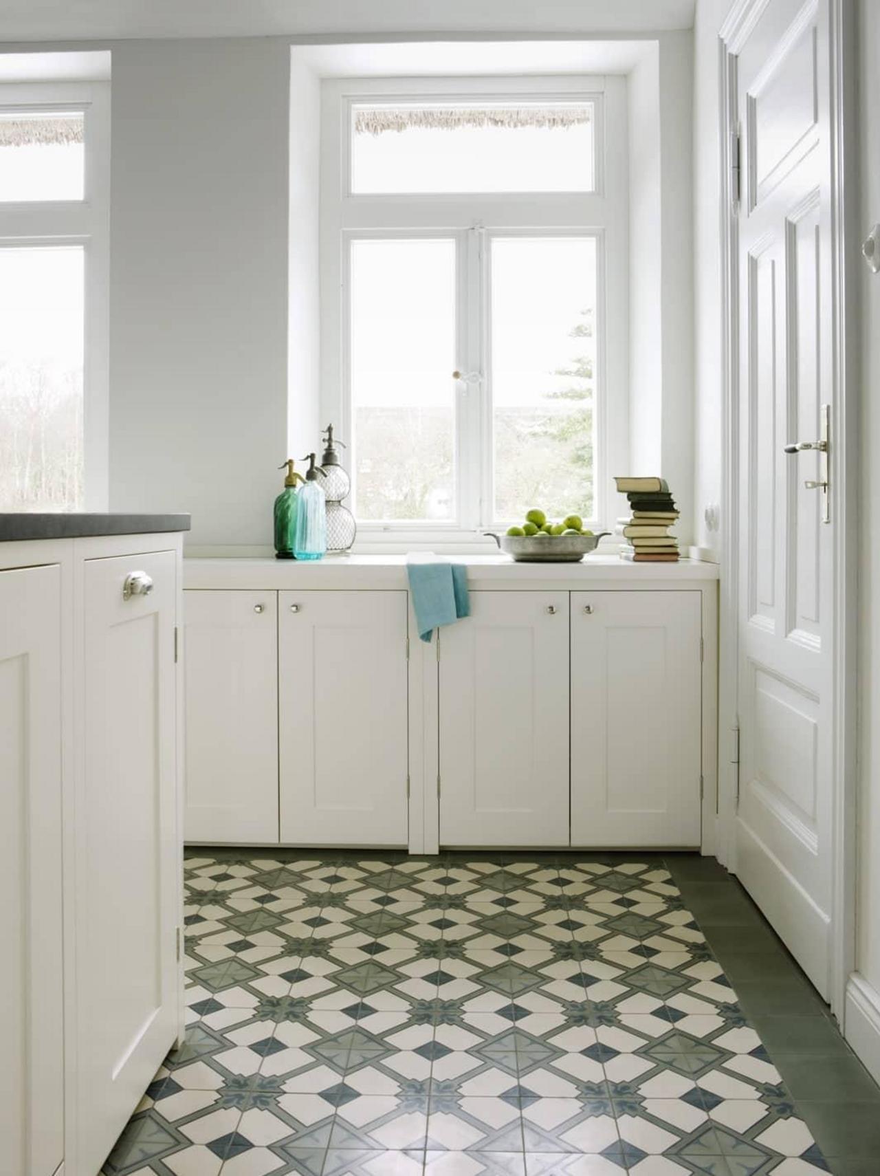 Diagonales Muster mit VIA Zementfliesen in der Küche Diagonales Muster mit VIA Zementfliesen in der Küche