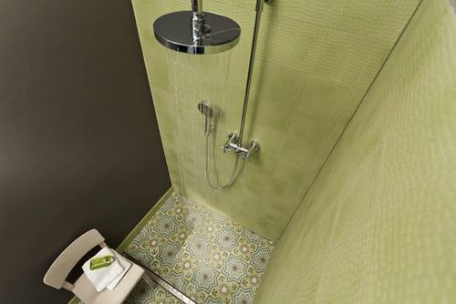 Ausstellung grüne Dusche