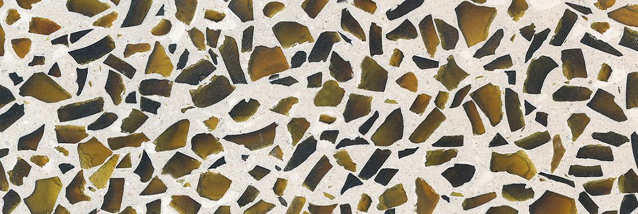 Muster von Glasrecycling Terrazzo fugenlos Glassplitt braun 