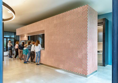 Rote Dreiecke in Mensa