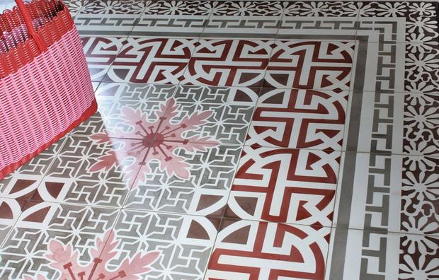 Zementfliesen zur Boden- und Wandgestaltung Zementfliesen zur Boden- und Wandgestaltung"