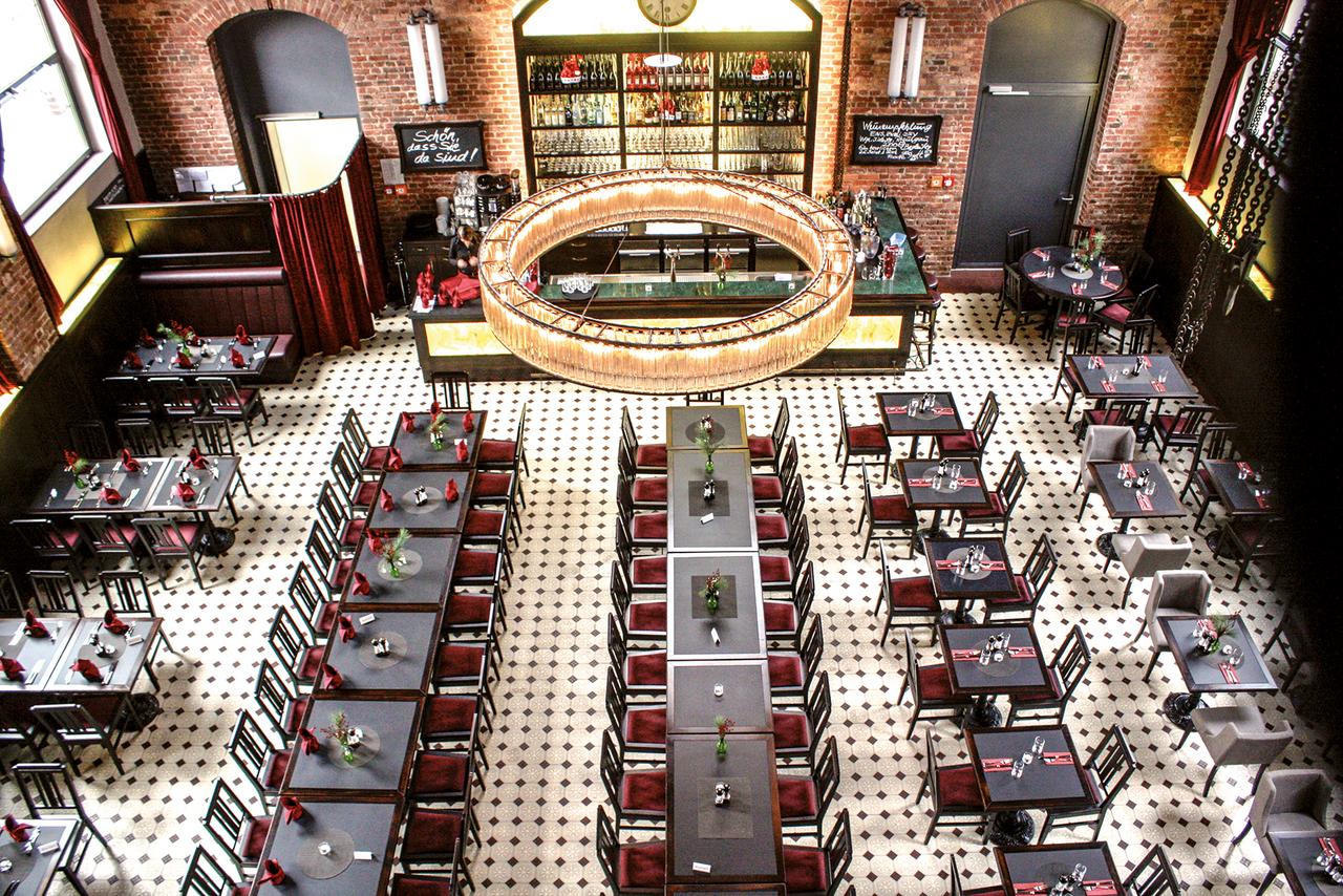 Druckwasserwerk mit VIA Riffelplatten im Frankfurter Westhafen