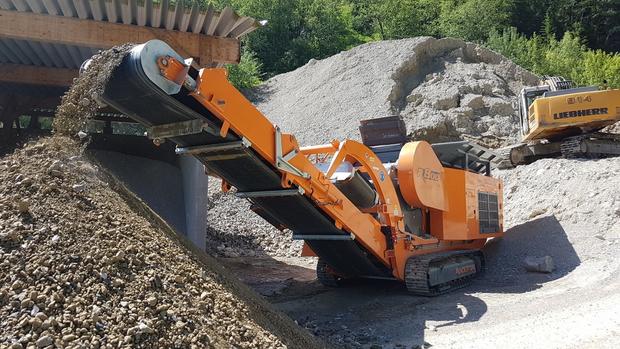 Maschine für die Zerkleinerung von Gesteinsbrocken, Backenbrecher