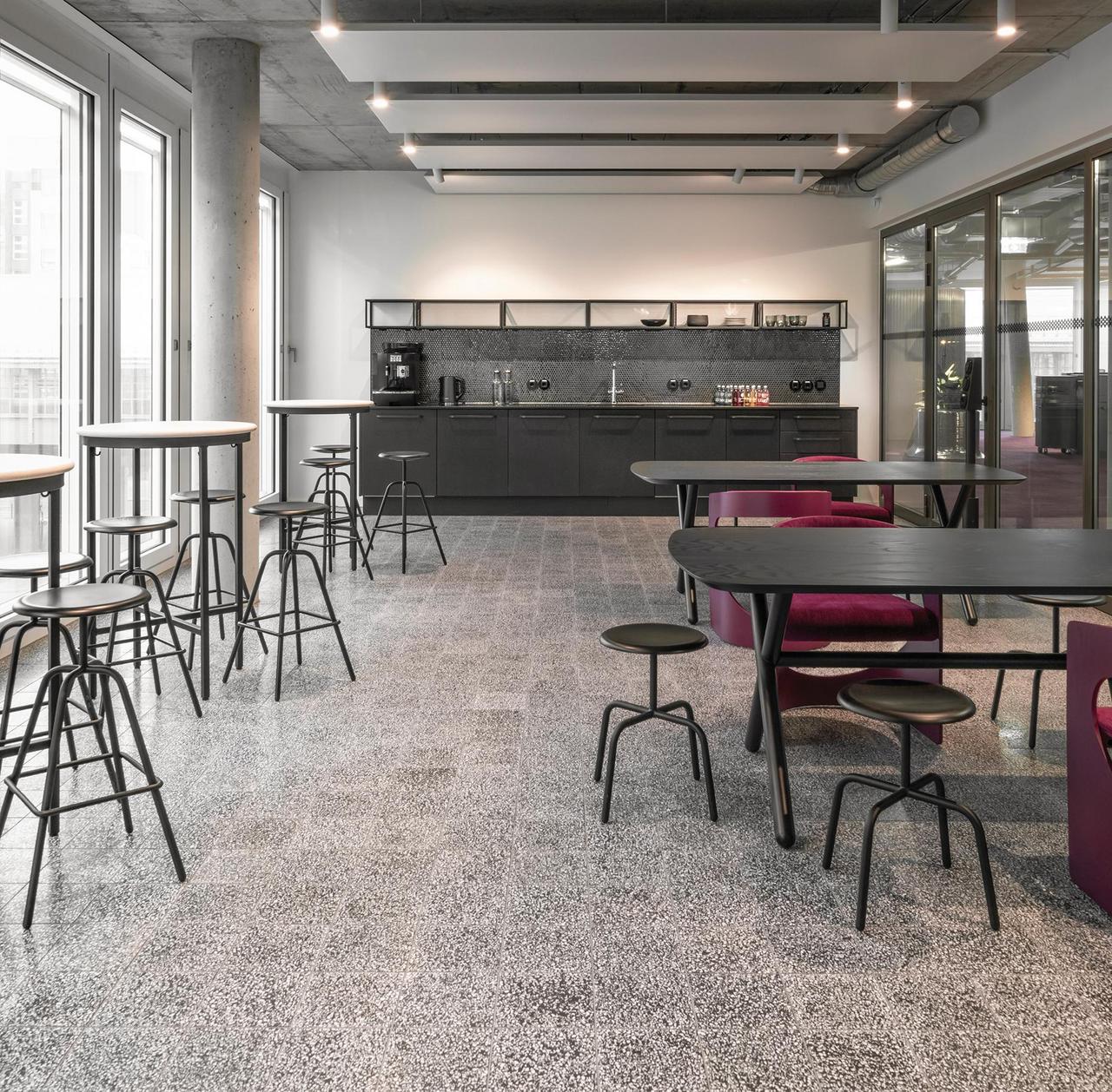 VIA Via Terrazzoplatten cafeteria von Sony Music grau