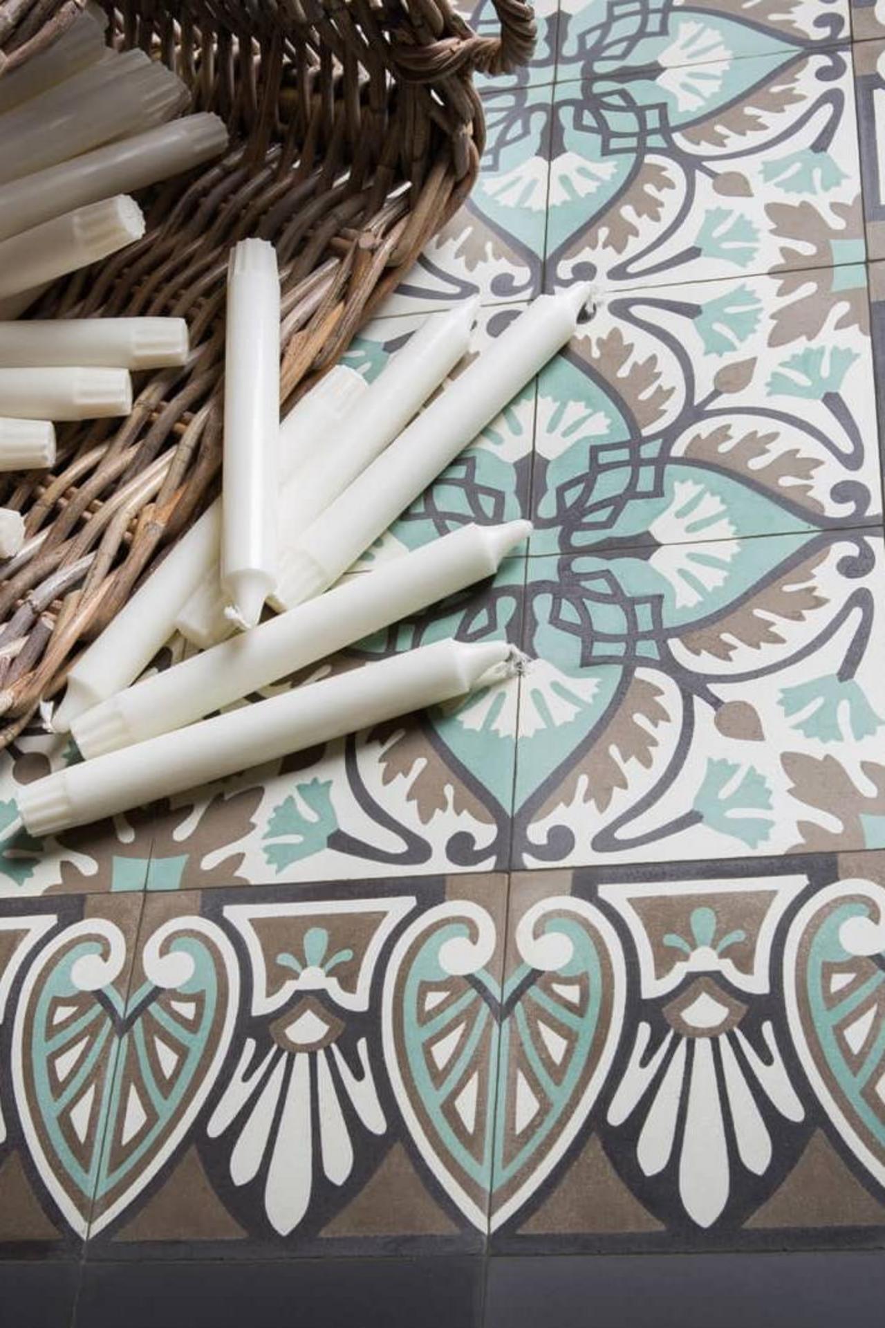 Zementfliesen mit Muster