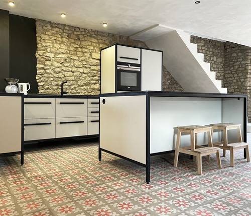 Küche mit Moritzplatte