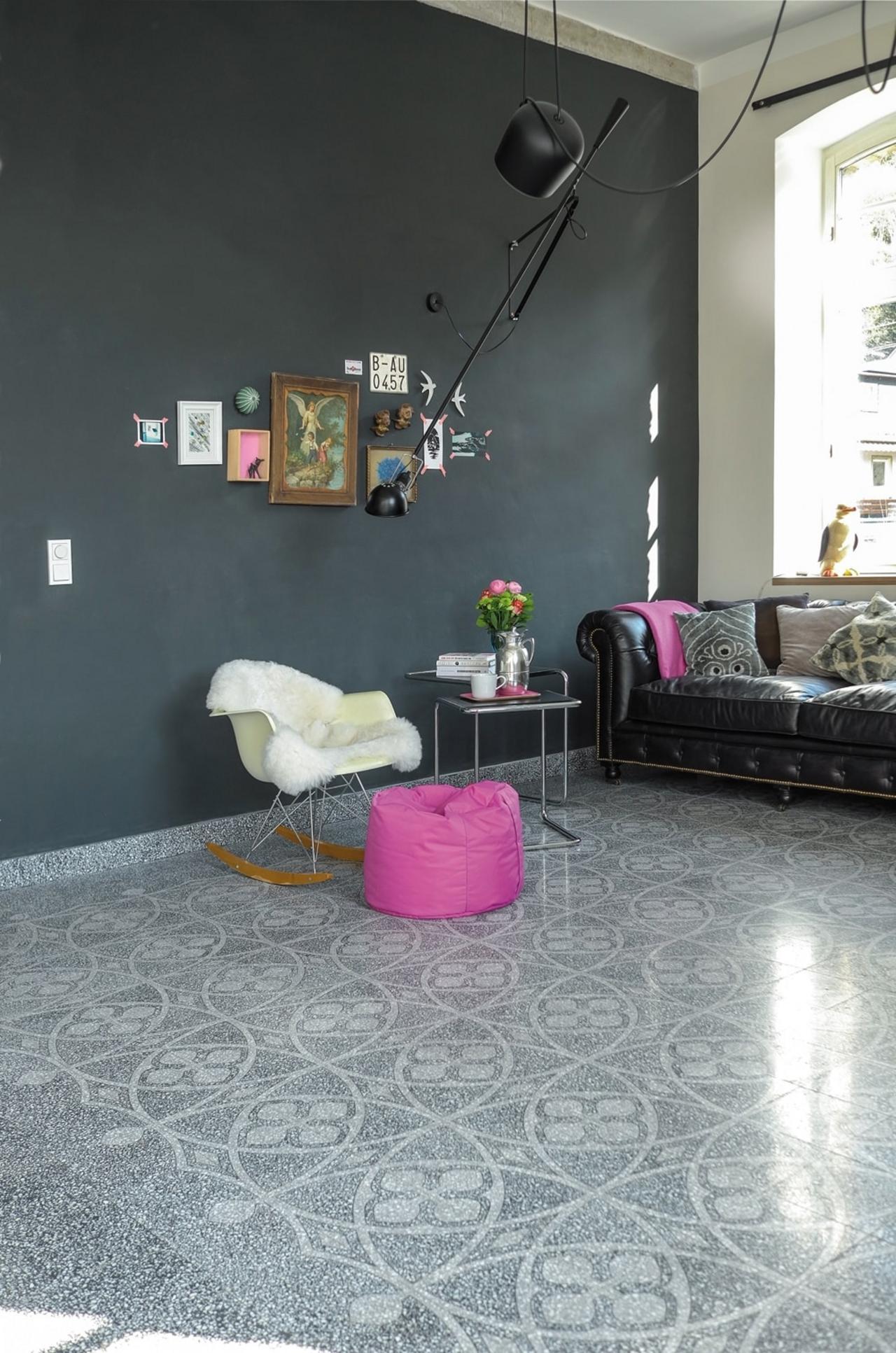 VIA Terrazzo und Kreidefarbe im Wohnzimmer VIA Terrazzo und Kreidefarbe im Wohnzimmer