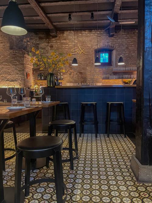 Restaurant & Bar im historischen Gemäuer