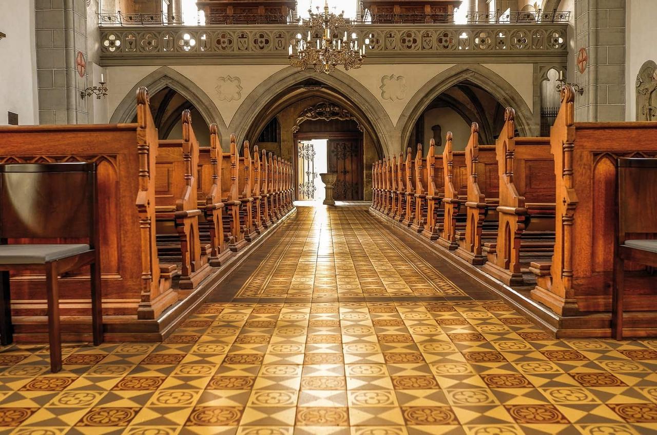 Zementmosaikplatten in der Ritterkapelle Hassfurt Zementmosaikplatten in der Ritterkapelle Hassfurt